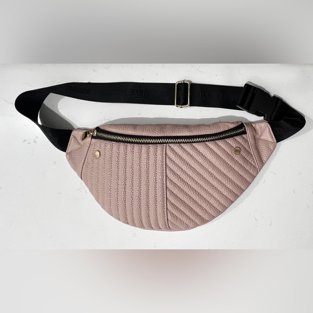 Steve Madden Blush Bfrannie Fanny Pack Belt Bag Gold Hardware DO325800